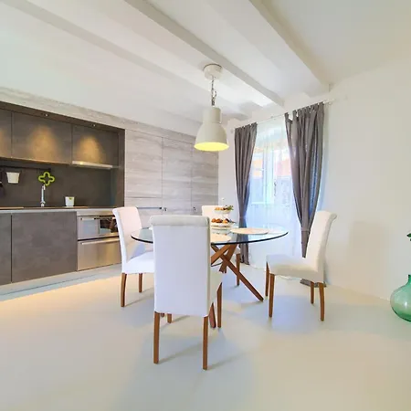 Appartamento Vibrant And Elegant Downtown Krk