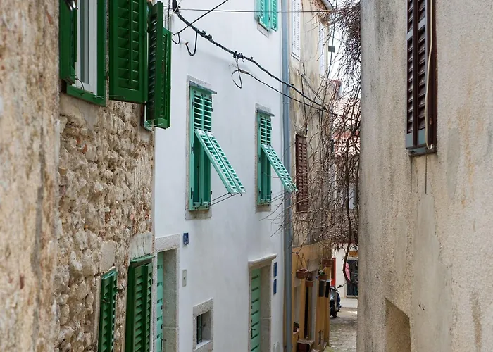 公寓 Vibrant And Elegant Downtown Krk *