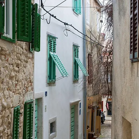Apartment Vibrant And Elegant Downtown Krk *